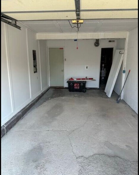 Building Photo - 3754C Helios Ct