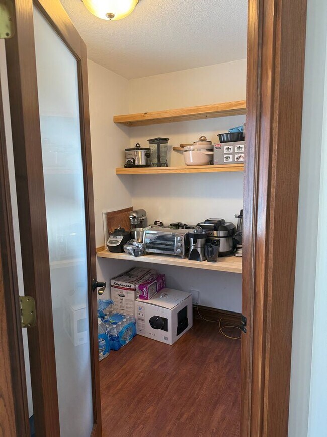 Building Photo - 4 Bed | 3 Bath | 2-Car Garage | Pet Friendly | Cobblestone Community -Available May 1st.