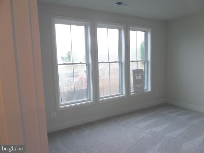 Building Photo - 2718 River Birch Rd