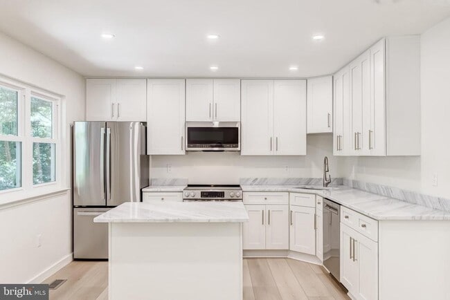 Building Photo - 2362 Branleigh Park Ct
