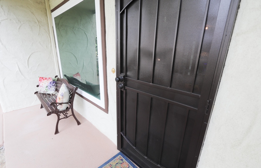 Building Photo - 9639 Spyglass Ave