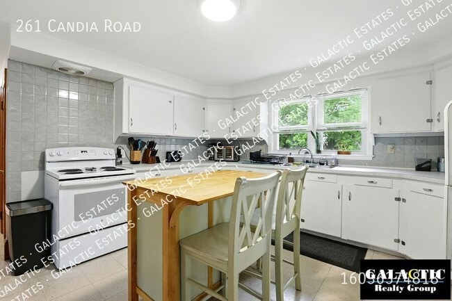 Building Photo - 261 Candia Rd