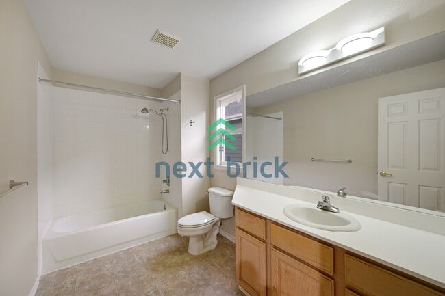 Building Photo - 4 Bed, 2.5 Bath | Spacious 2,460 Sq. Ft. Sammamish Home in a Top-Tier School District with Parks ...