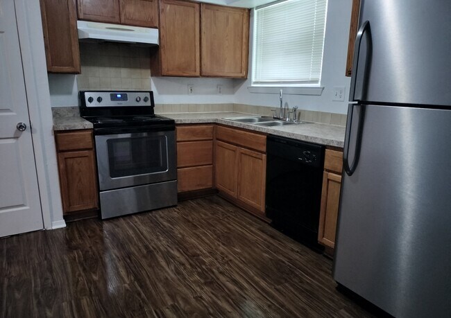 Building Photo - 4214 Mehalia Dr