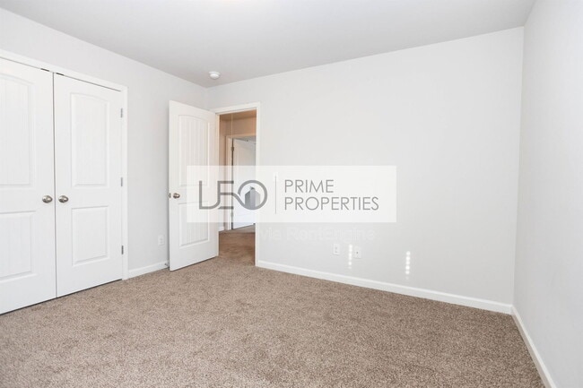 Building Photo - 156 Daisy Cir