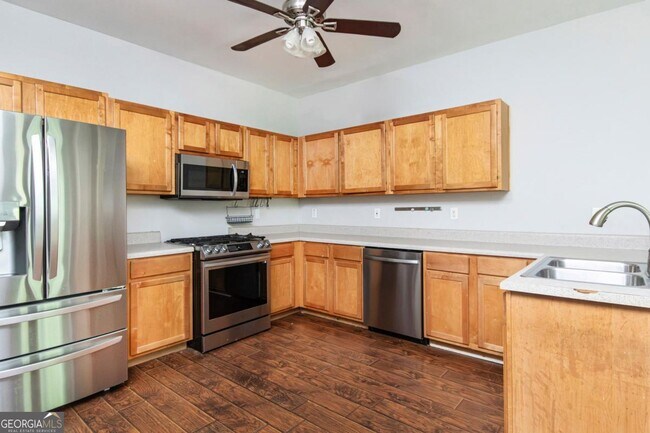 Building Photo - 310 Sugarberry Ln
