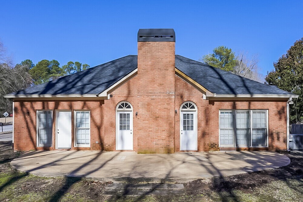 Building Photo - 5471 Saddle Creek