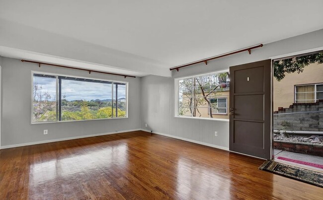 Building Photo - 4852 Lila Dr