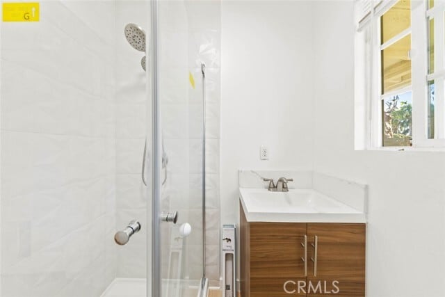 Building Photo - 19148 Saticoy St