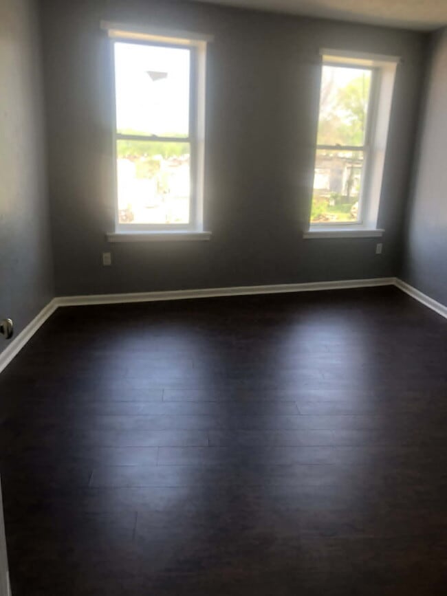 Building Photo - Welcome home to this charming 2-bedroom gem on St. Benedict Street!
