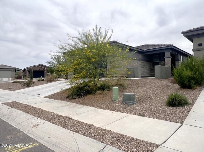 Building Photo - 353 N Spring Flower Dr