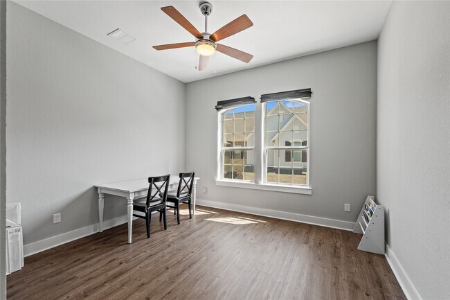 Building Photo - 1711 Leilani Dr