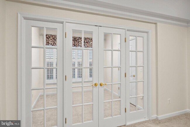 Building Photo - 6155 Shadywood Rd