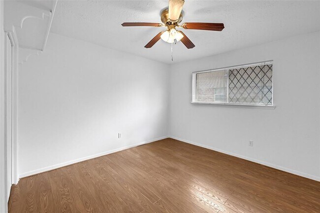 Building Photo - 12415 Lima Dr