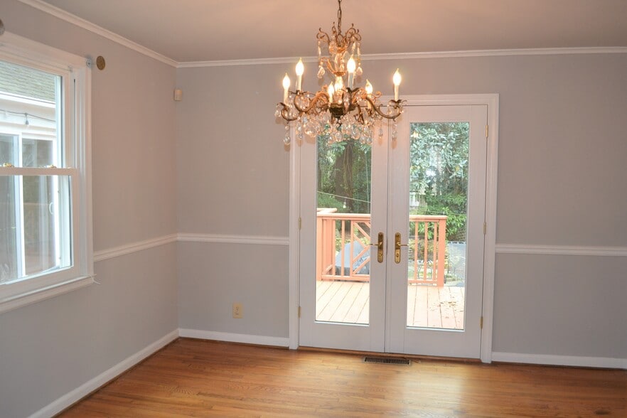 Building Photo - 388 Collier Rd NW