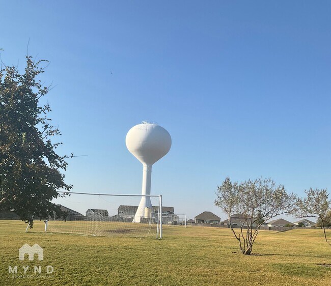 Building Photo - 12612 Henry Clay Dr