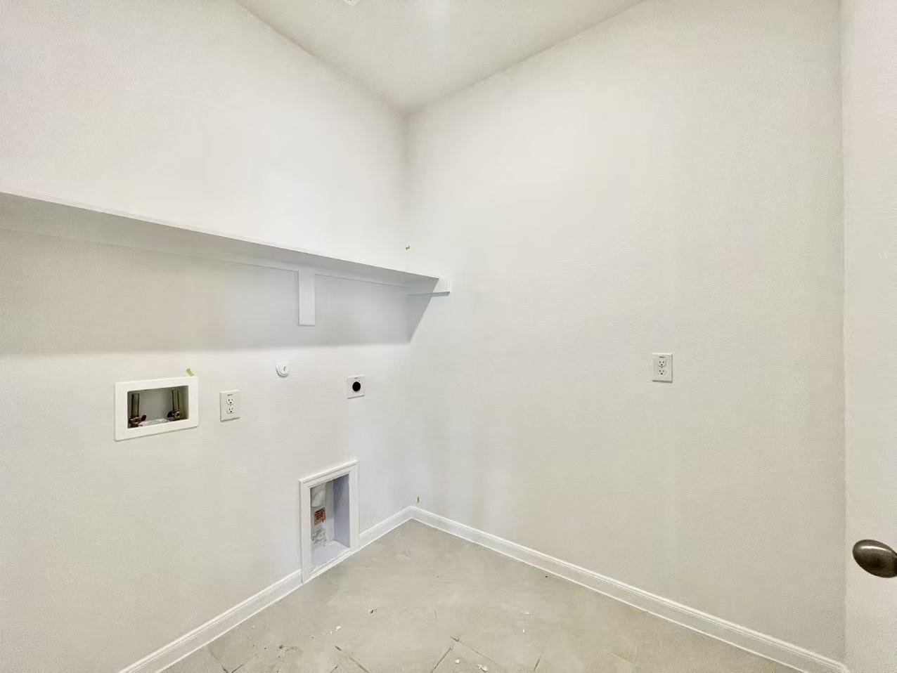 Building Photo - 16205 Garden Dr