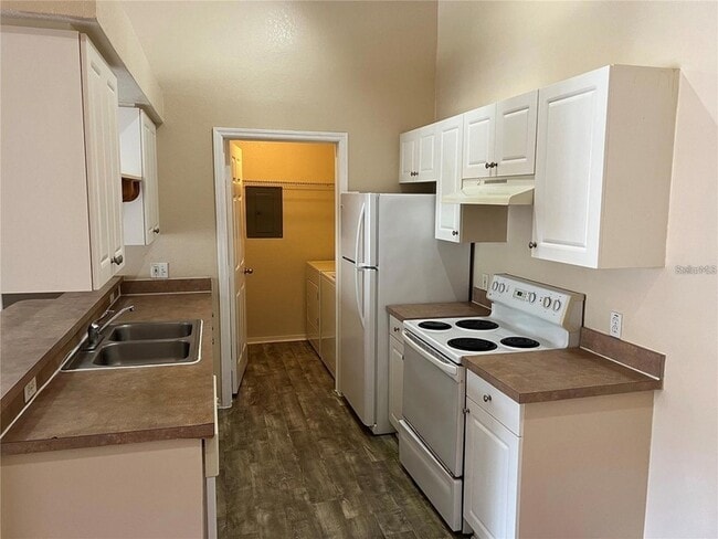 Building Photo - 36320 Stonewood Ln