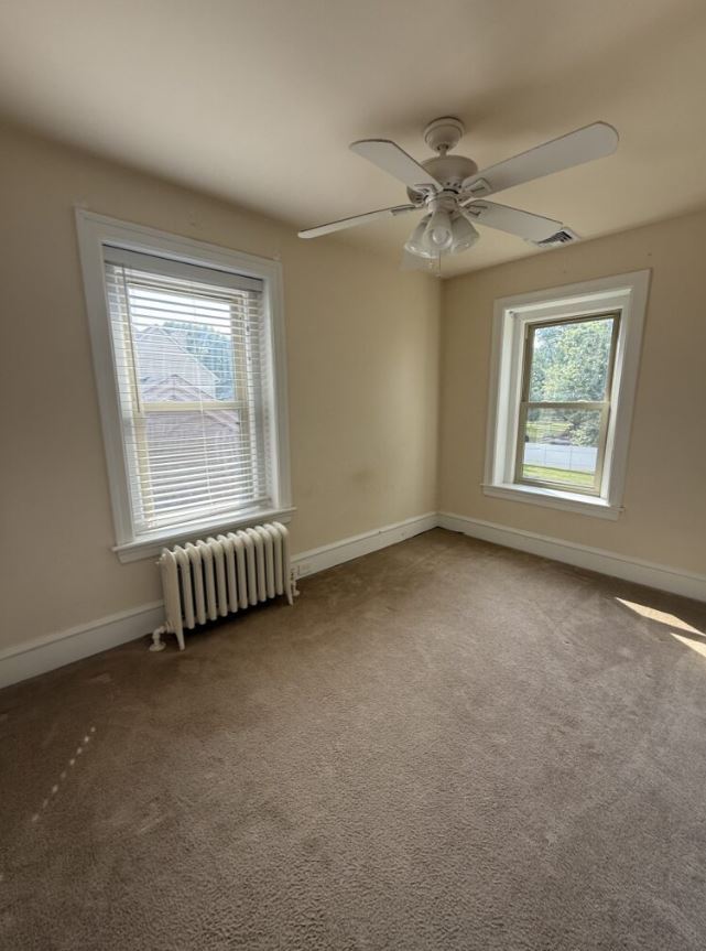 Building Photo - 405 Maple Ave