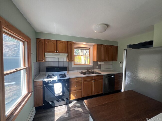 Building Photo - 76 Mt Pleasant Rd