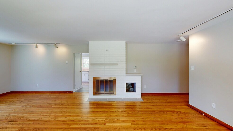 Building Photo - 9170 Storey Rd