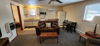 Building Photo - 1240 Ben Avon St