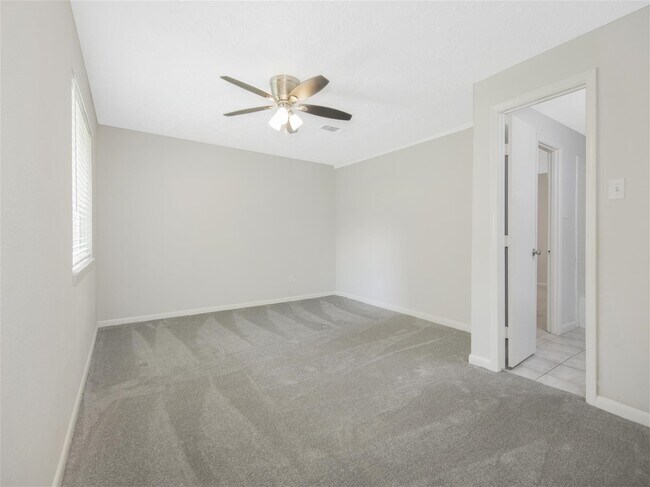 Building Photo - 5830 Ettrick Dr