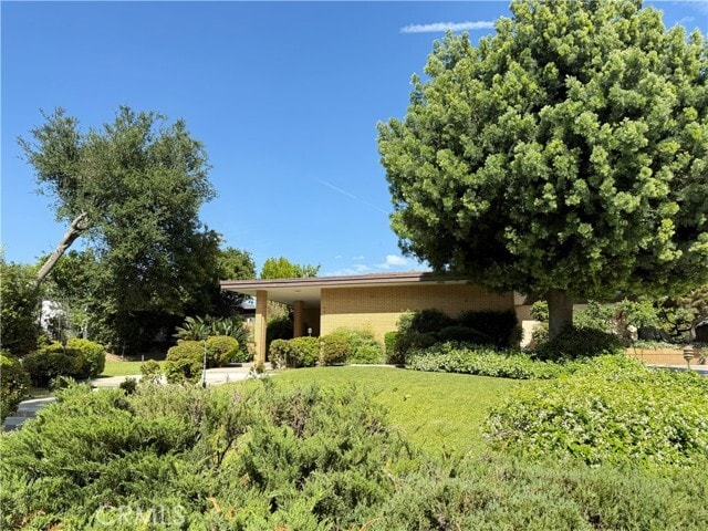 Building Photo - 880 N Gainsborough Dr