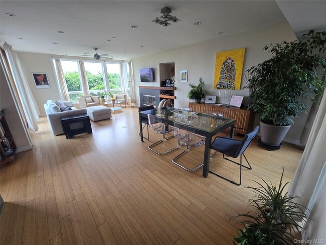 Building Photo - 100 Nantwick St