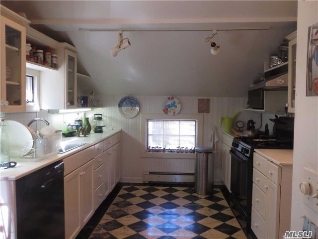 Building Photo - 725 Shipyard Ln