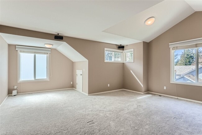 Building Photo - 4Bd/2.5Ba Redmond House