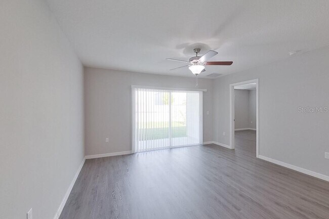Building Photo - 8731 SW 44th Ct