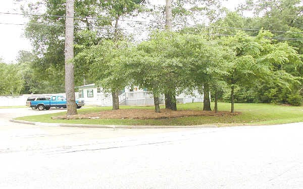 Primary Photo - Pinewood Place