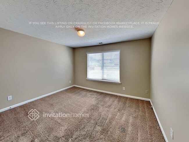 Building Photo - 4536 Parkway Cir