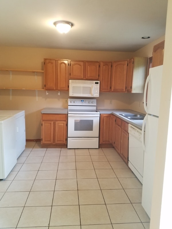 Building Photo - 1546 Black Birch Way