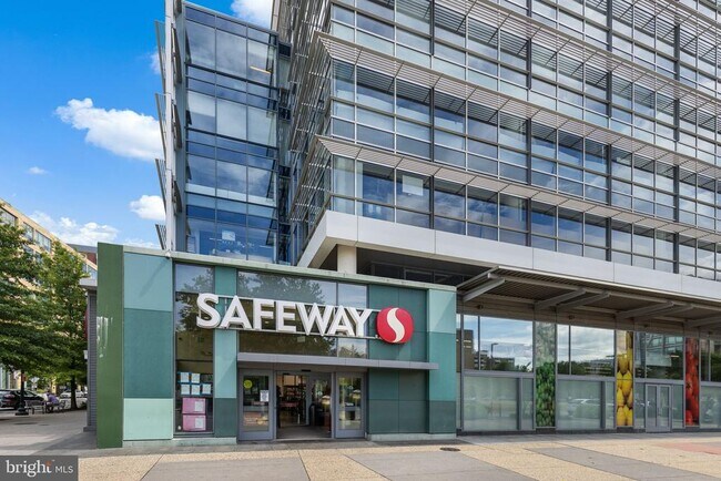 Building Photo - 1101 3rd St SW