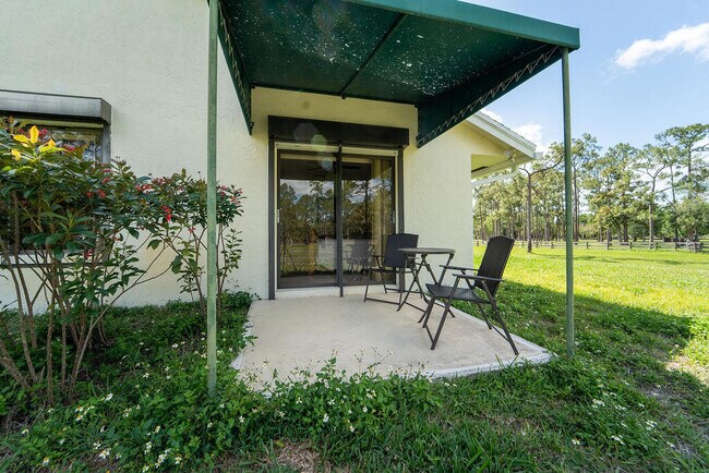 Building Photo - 5562 Reynolds Rd