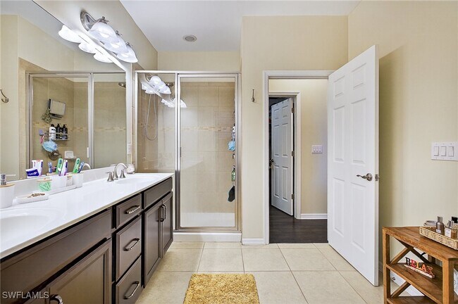 Building Photo - 10825 Alvara Way