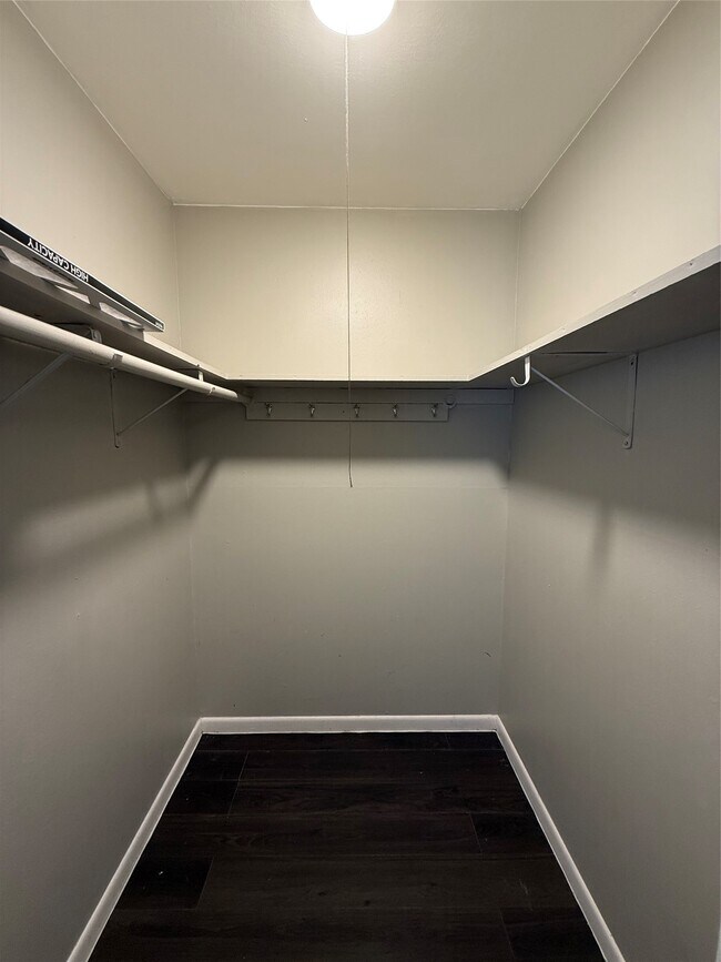 Building Photo - 5414 Hazel St