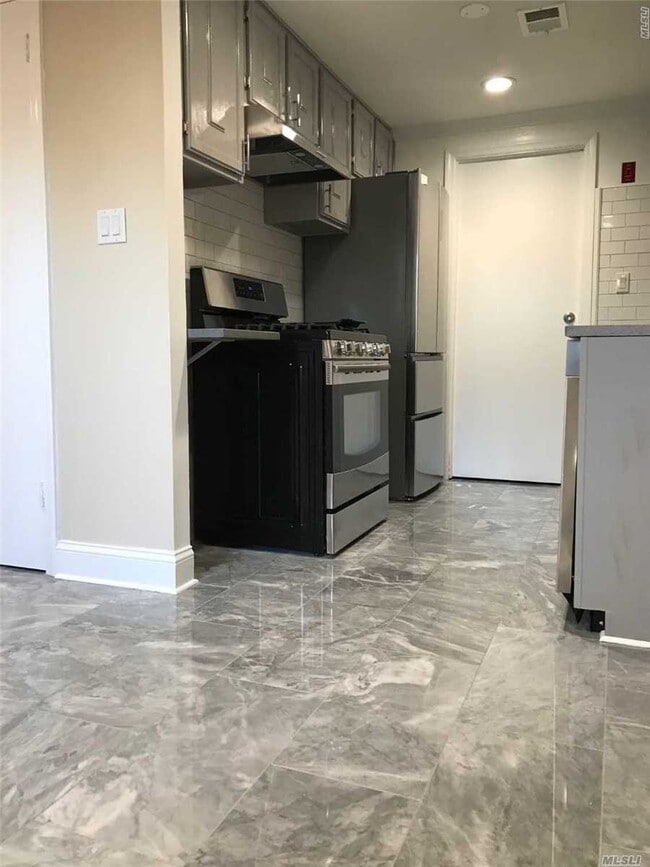 Building Photo - 287 Sagamore Hills Dr