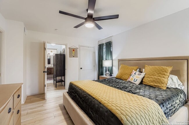 Building Photo - 146 Canyon Oaks Dr