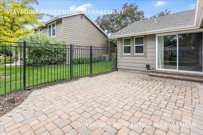 Building Photo - 3108 Woodbrook Pl