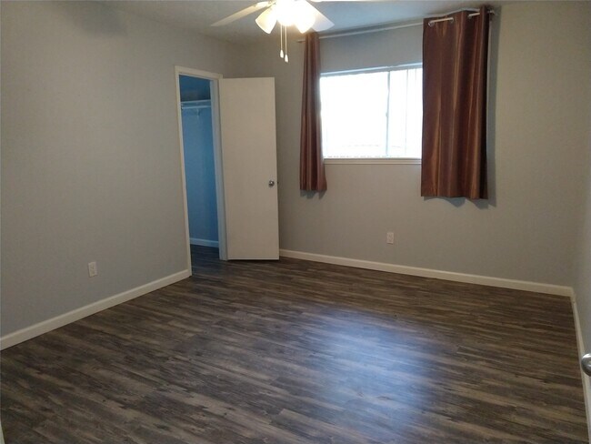 Building Photo - 12927 Westmere Dr