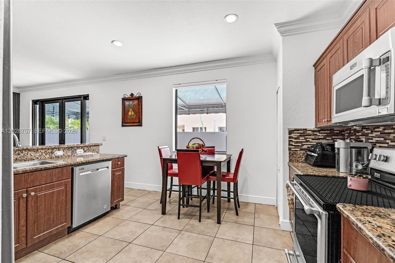 Building Photo - 16610 SW 57th Ln