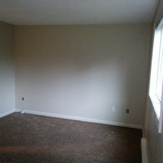 Building Photo - Cedarcrest Apart - 3