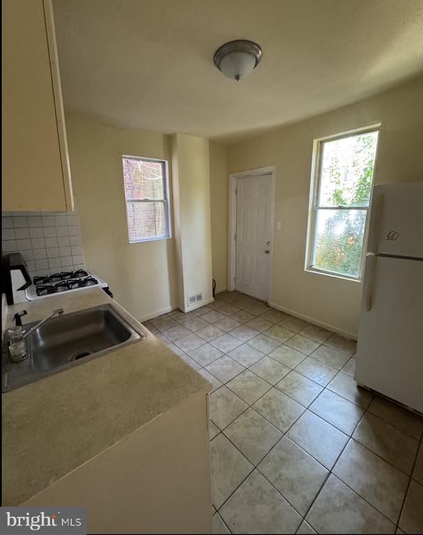 Building Photo - 5515 Crowson St
