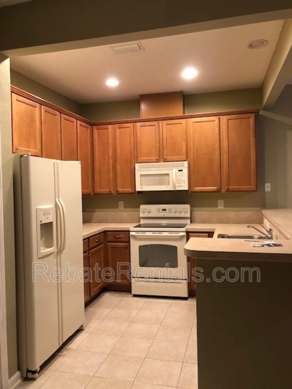 Building Photo - 13498 Essence Ct