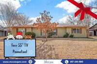 Building Photo - 4300 Segura Ct N