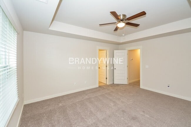 Building Photo - 121 Rising Private Ln