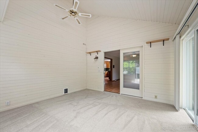 Building Photo - 30 Crofton Ct